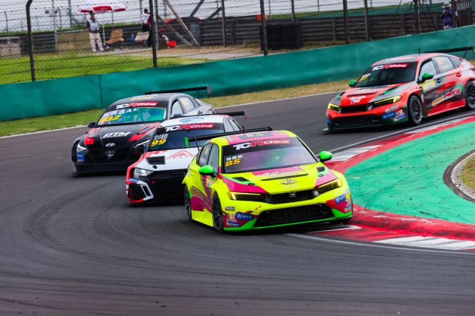 成绩还是满, 竞逐TCR