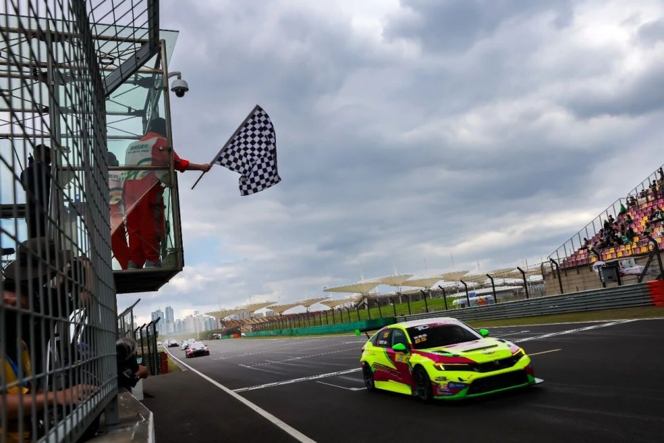 om, 中国杯, 进入季末关